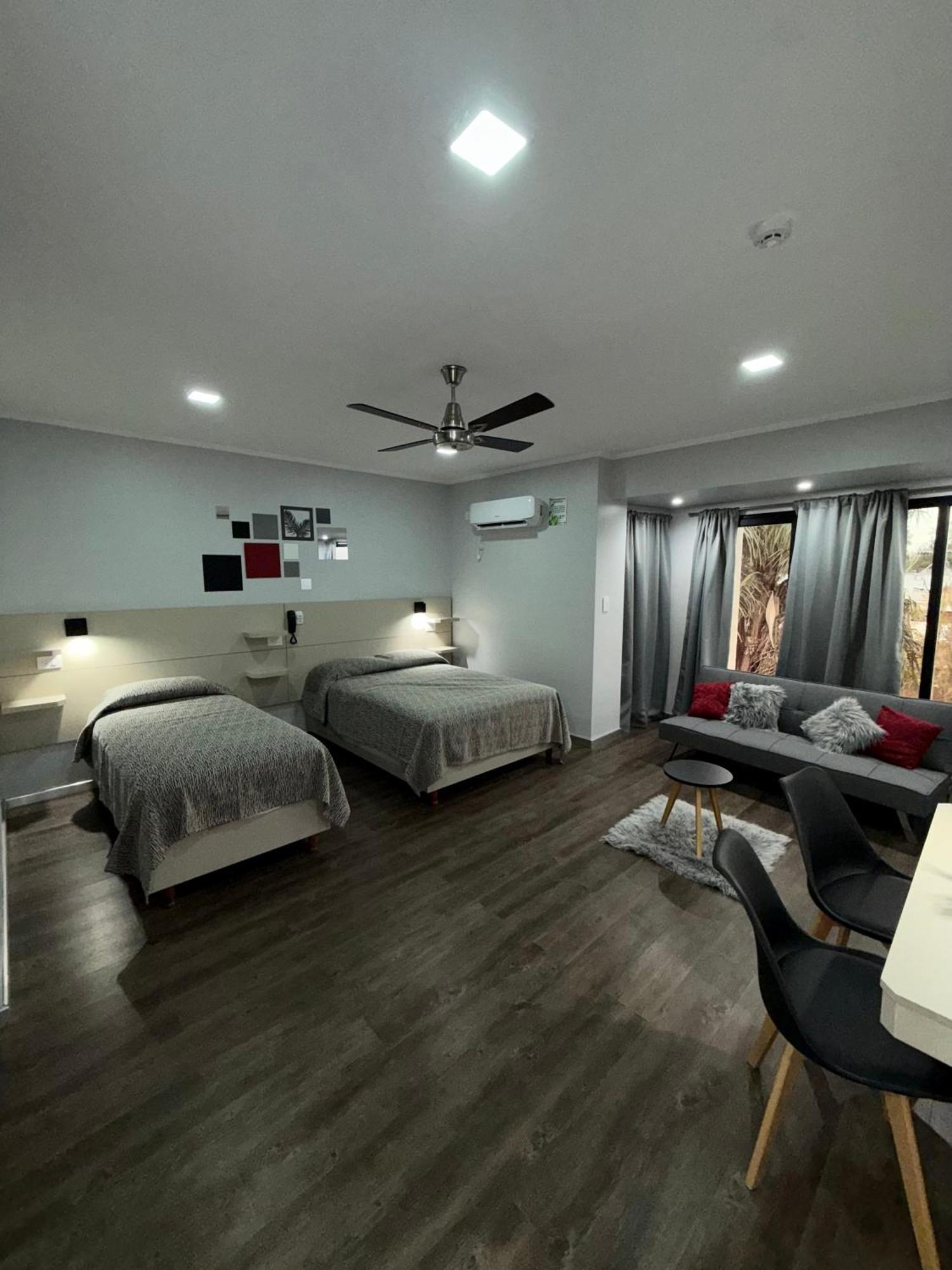 Hotel Escala Uno Santo Tomé Dış mekan fotoğraf